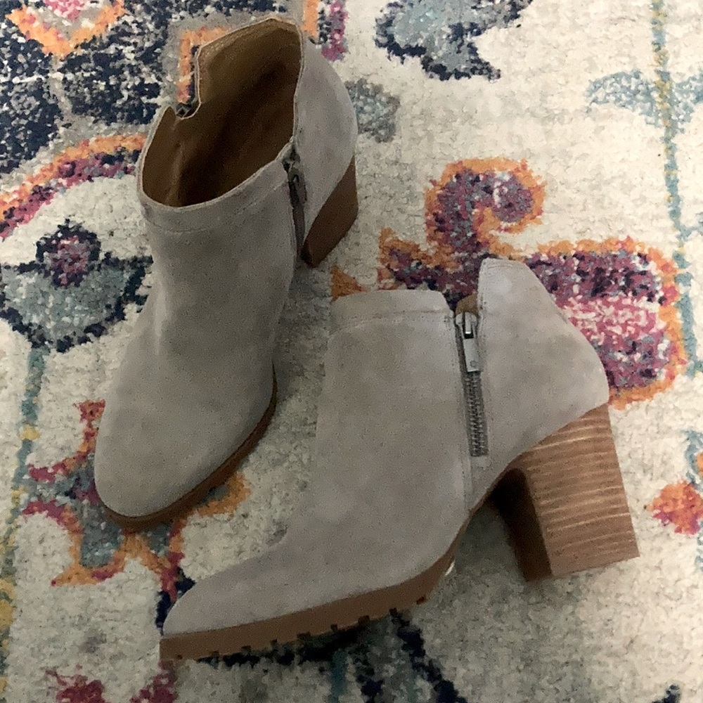 Lucky Brand Gray Booties/ Low Boots with Heel, Size 9